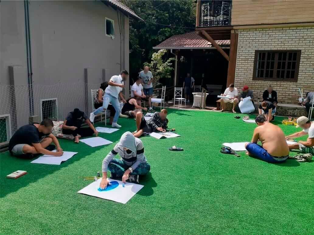 Atividades terapêuticas em grupo ao ar livre